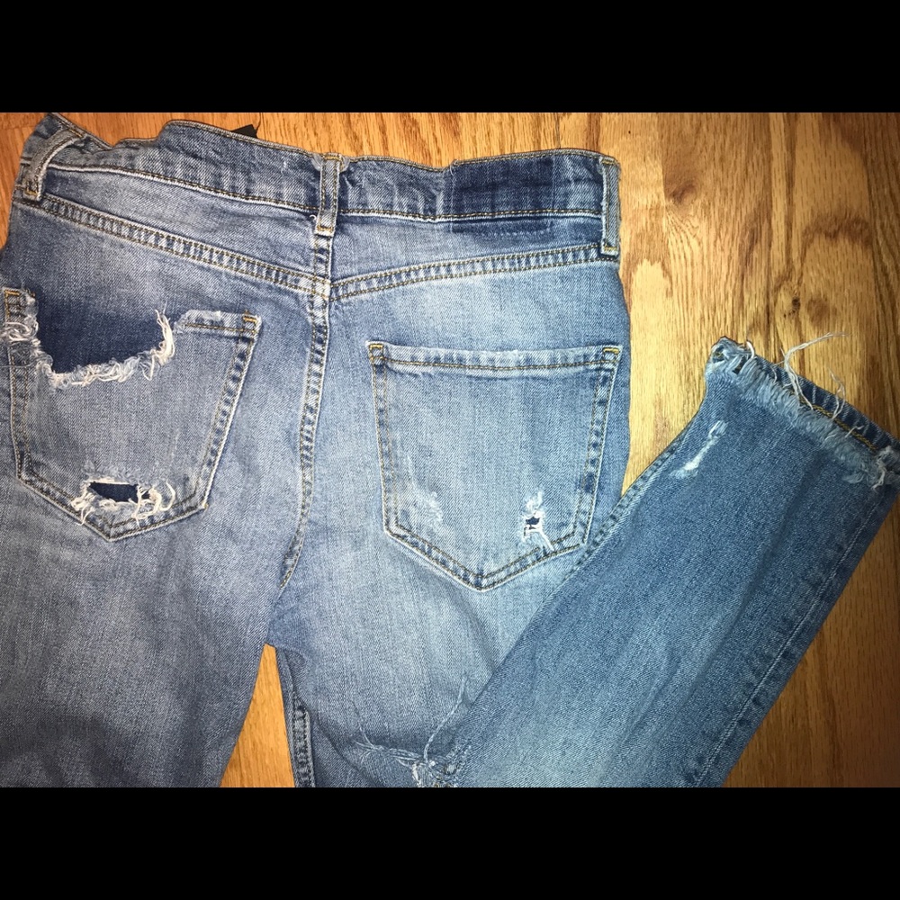 Zara Ripped Jeans - Picture 4 of 4